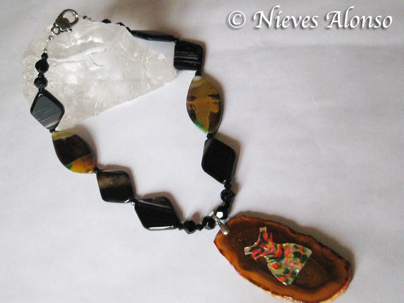 Collar 7