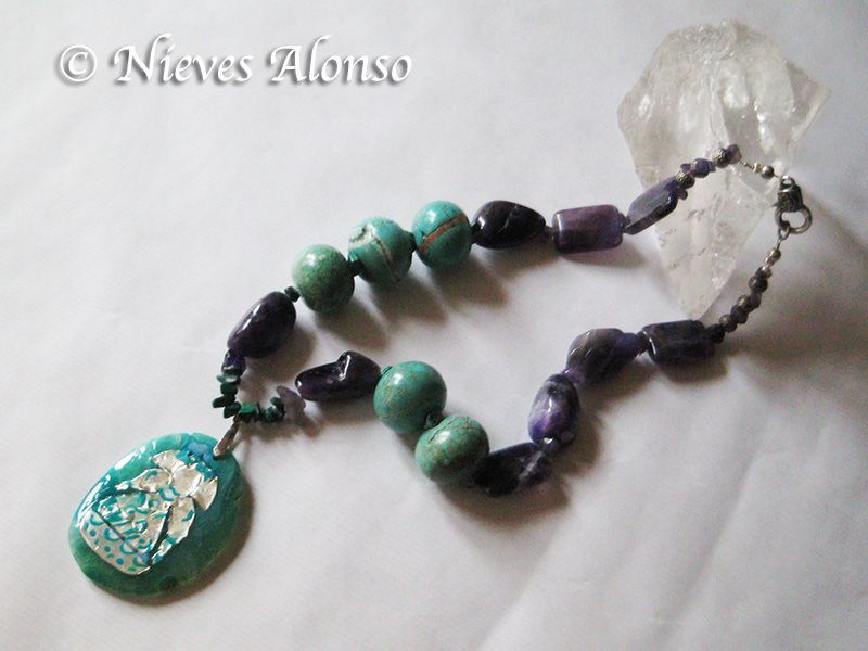 Collar 11