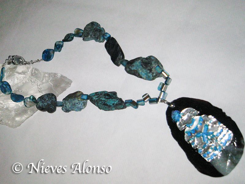 Collar 13