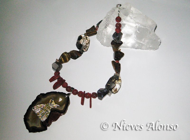 Collar 18